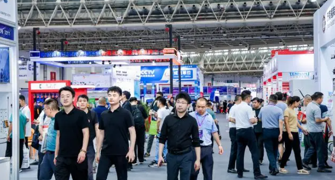 未來工廠·沉浸起航：2025中國機博會與武漢工博會，打開制造的下一扇窗